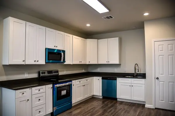 1602 N McDonald Avenue, Decatur, TX 76234