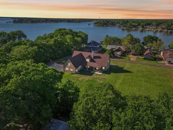 115 Palo Blanco Street, Mabank, TX 75156