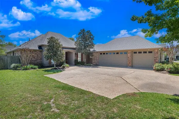 705 Martinique Court, Shreveport, LA 71115