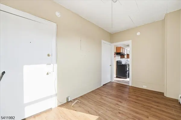 91 2Nd St, Woodbridge Twp., NJ 07095