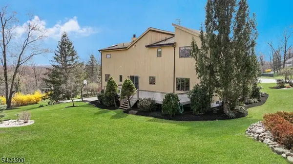 17 Sherbrooke Dr, Lincoln Park Boro, NJ 07035