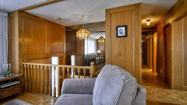 103 Rundlehorn CRES NE, Calgary, AB T1Y 1C4