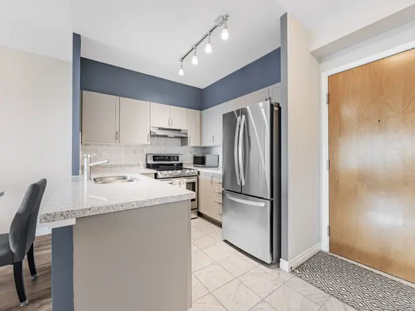 600 Queens Quay W #1029, Toronto C01, ON M5V 3M3