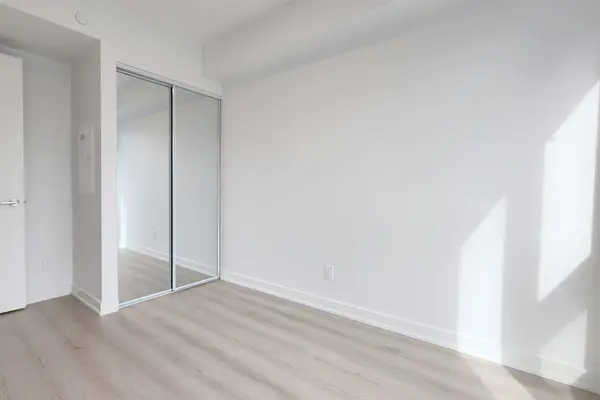 100 Queen ST E #1909, Toronto C08, ON M5C 0B5