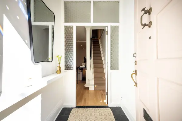 3 Ottawa ST, Toronto C09, ON M4T 2B5