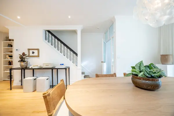 3 Ottawa ST, Toronto C09, ON M4T 2B5