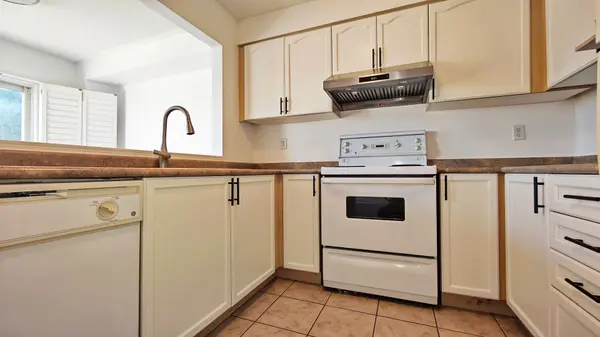 340 KITTRIDGE RD, Oakville, ON L6H 7K6