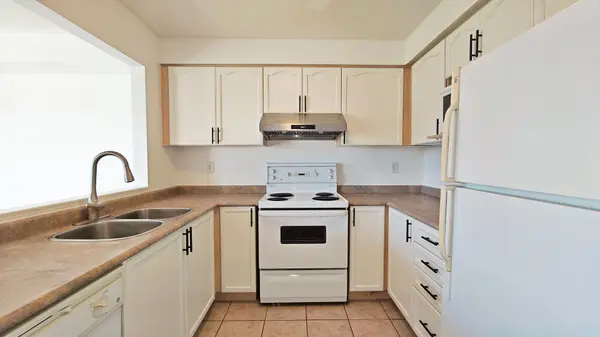 340 KITTRIDGE RD, Oakville, ON L6H 7K6