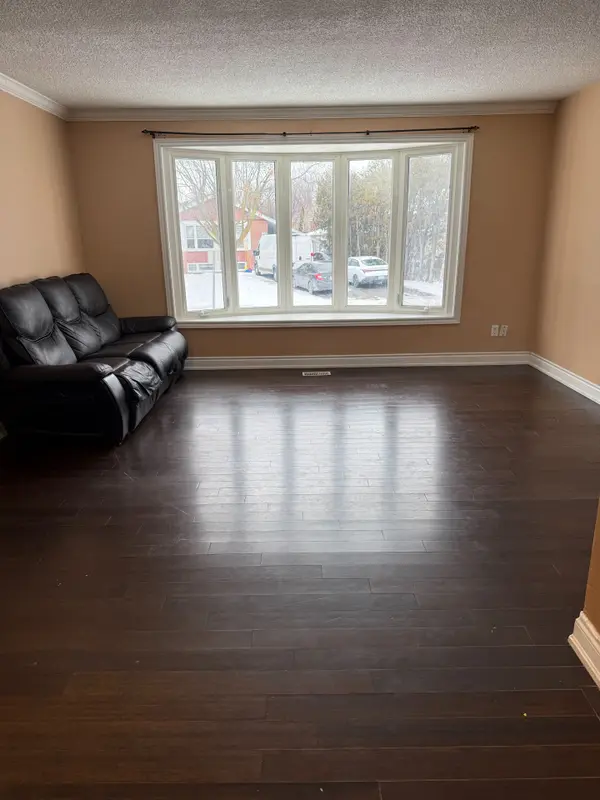 26 Alexandria CRES, Brampton, ON L6T 1N3