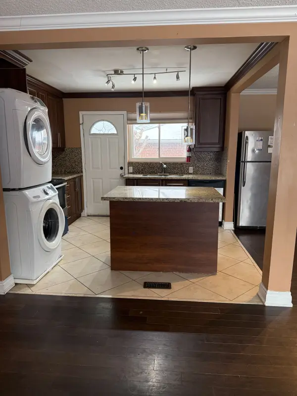 26 Alexandria CRES, Brampton, ON L6T 1N3