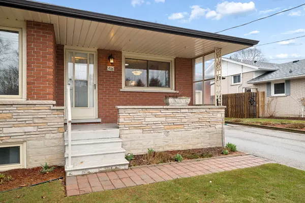 228 Kenneth AVE, Kitchener, ON N2A 1W4