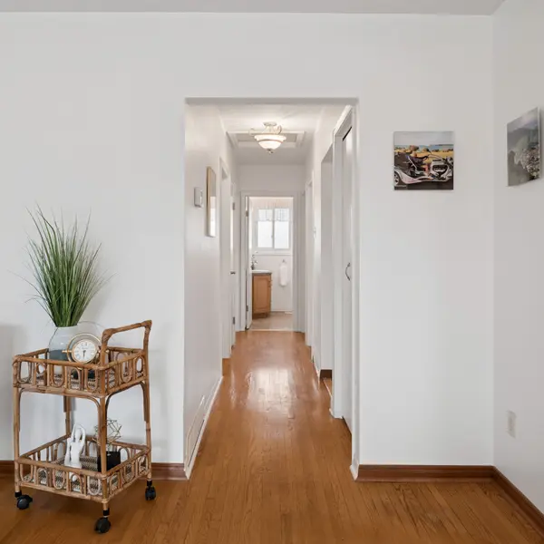 228 Kenneth AVE, Kitchener, ON N2A 1W4