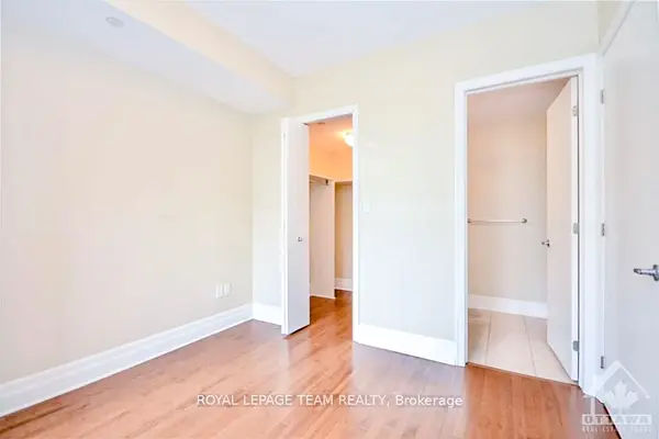 950 Marguerite AVE #213, Overbrook - Castleheights And Area, ON K1K 3T8