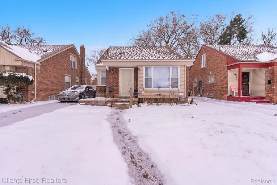 8258 Meyers RD, Detroit, MI 48228