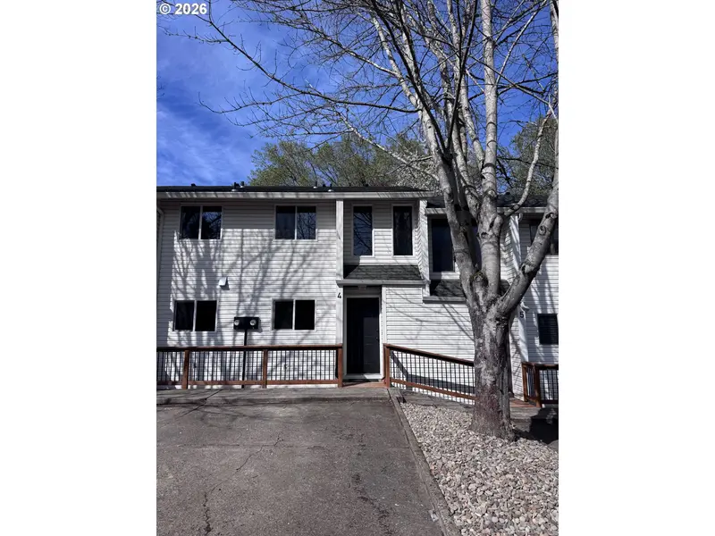 4921 SW 59TH AVE #4, Portland, OR 97221