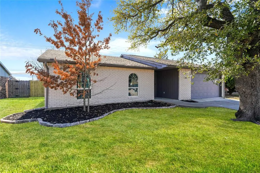 5516 Maple Lane, Rowlett, TX 75089