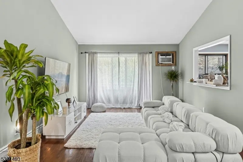 747-757 N Broad St #301, Elizabeth City, NJ 07208