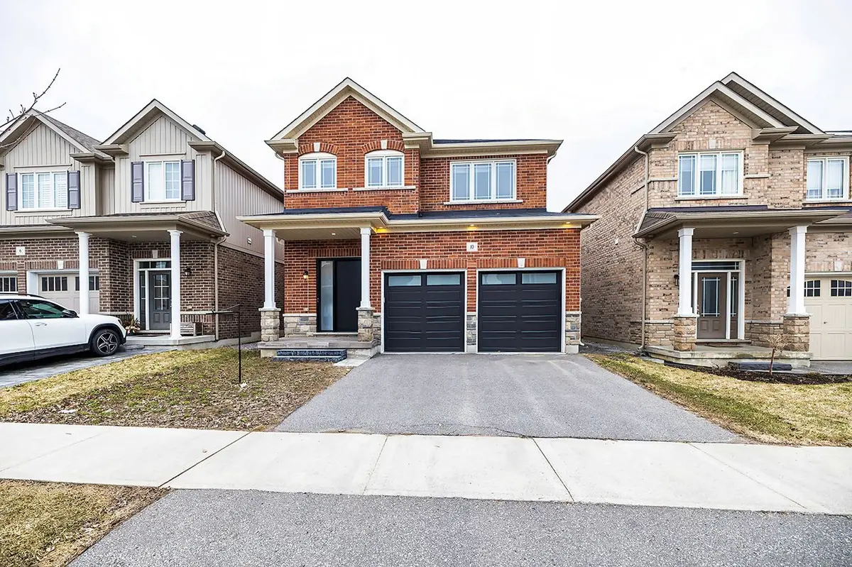 10 Moses CRES, Clarington, ON L1C 0T7