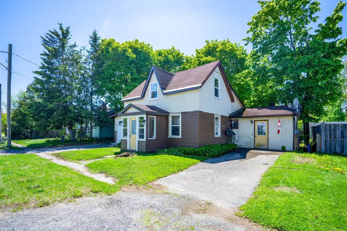 635 First ST S, Gravenhurst, ON P1P 1K1