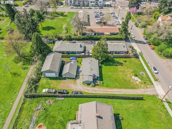 1810 SE TORBANK RD, Milwaukie, OR 97222