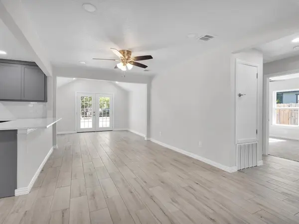 6032 Yeary Street, Lake Worth, TX 76135