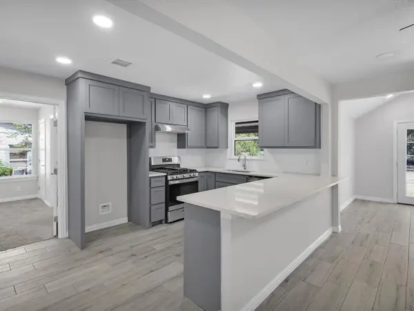 6032 Yeary Street, Lake Worth, TX 76135