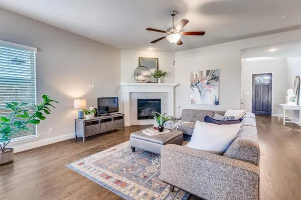 2165 Balcones Drive, Carrollton, TX 75010