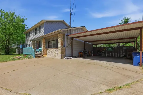 500 W Rucker Street, Granbury, TX 76048