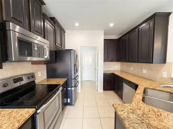 949 Wellington Drive, Lewisville, TX 75067