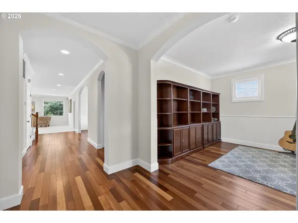 12615 SW 21ST CT, Lake Oswego, OR 97035