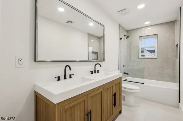 58 Fern St, Edison Twp., NJ 08817