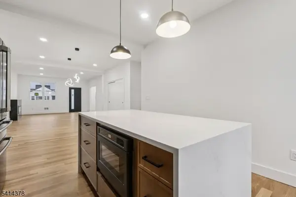 58 Fern St, Edison Twp., NJ 08817