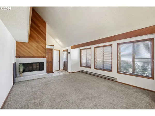 4411 DILLARD RD, Eugene, OR 97405