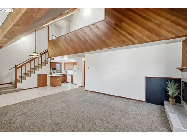 4411 DILLARD RD, Eugene, OR 97405