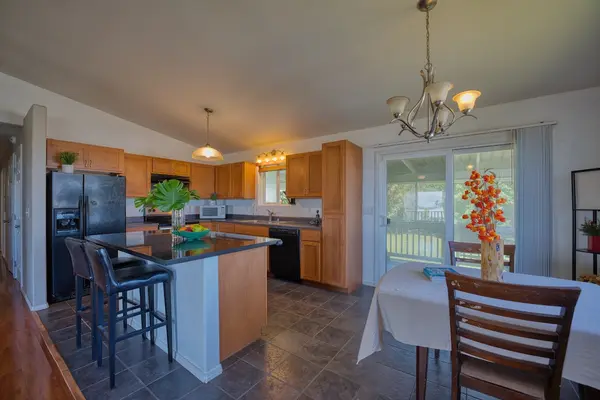 91 HOOMALU ST, Hilo, HI 96720