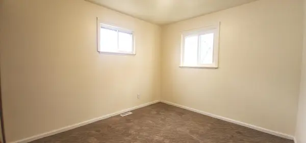 952 Hunter AVE, Ypsilanti Twp, MI 48198