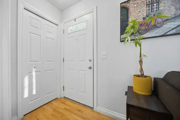 172 Somme MNR SW, Calgary, AB T2T 6L5