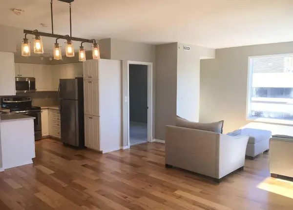 683 10 ST SW #703, Calgary, AB T2P5G3