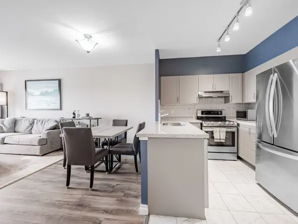 600 Queens Quay W #1029, Toronto C01, ON M5V 3M3