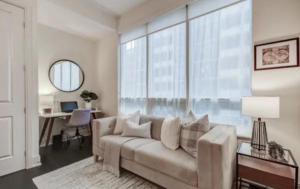 21 Balmuto ST #1403, Toronto C01, ON M4Y 1W4