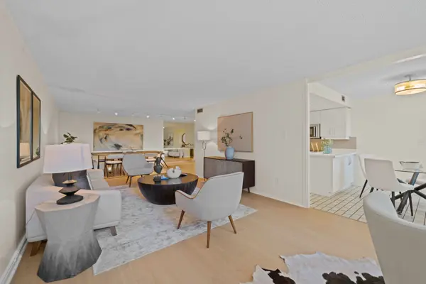 360 Bloor ST E #301, Toronto C09, ON M4W 3M3