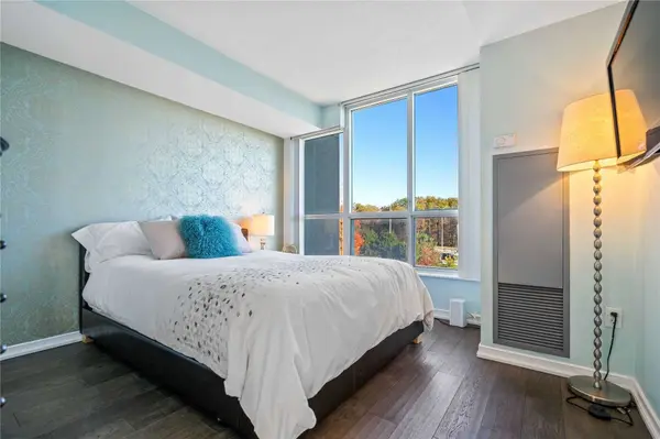 2545 Erin Centre BLVD #303, Mississauga, ON L5M 6Z9