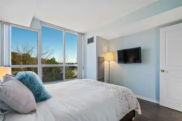 2545 Erin Centre BLVD #303, Mississauga, ON L5M 6Z9