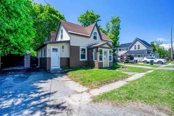 635 First ST S, Gravenhurst, ON P1P 1K1