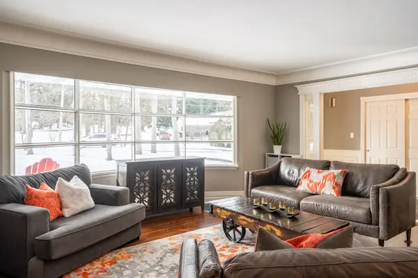 63 Cait CT, Hamilton, ON L5G 1M3