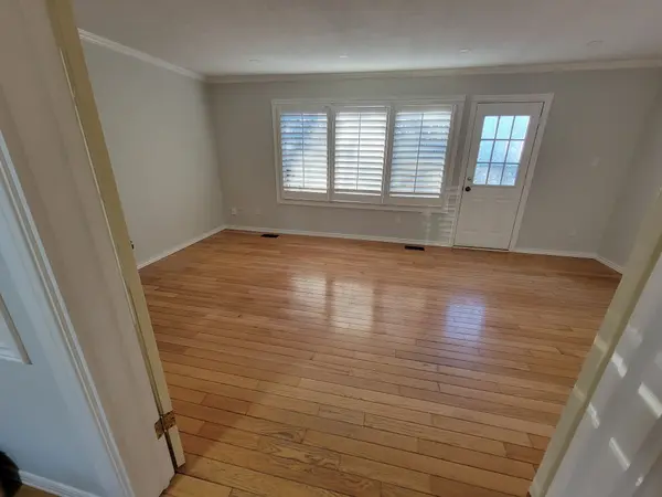 85 Albright RD #45, Hamilton, ON L8K 6H1