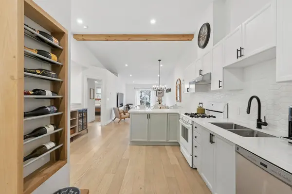 4467 Michael AVE, Lincoln, ON L3J 0E2