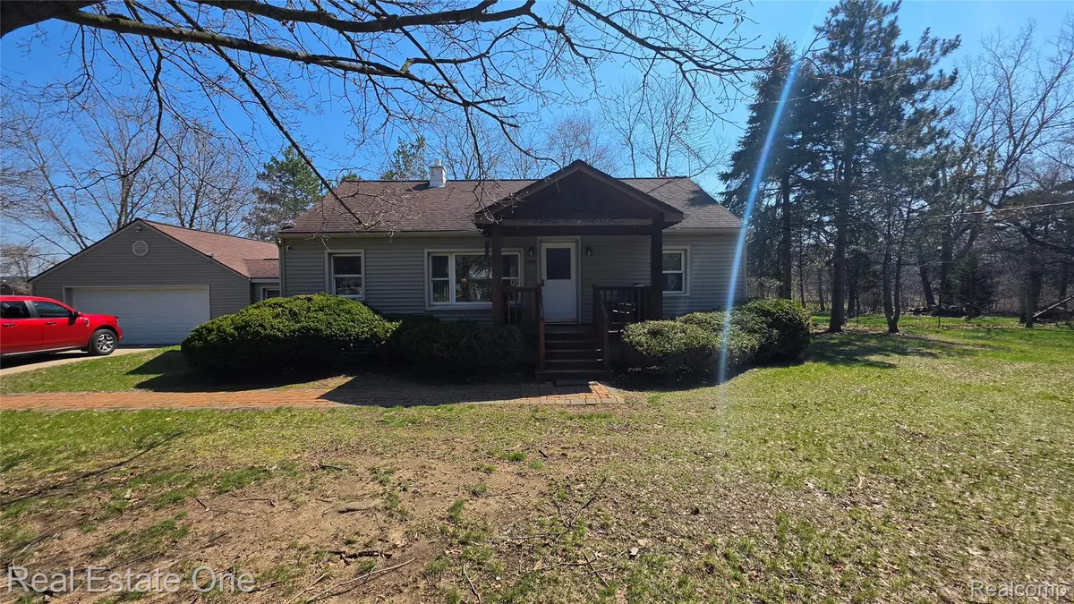 1288 Shoman ST, Waterford Charter Township, MI 48327