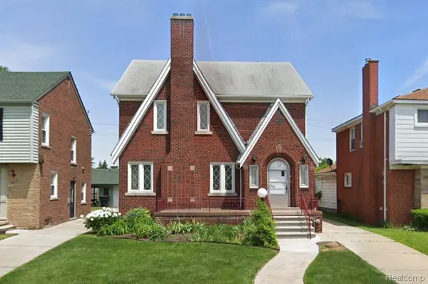 8268 Sorrento ST, Detroit, MI 48228