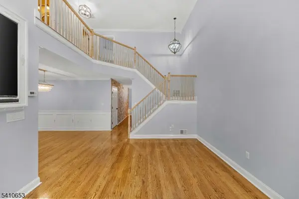 21 Dorchester Dr, Bernards Twp., NJ 07920